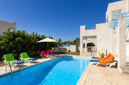 Three-Bedroom Villa image 10