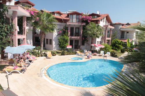 Minta Apartments - image 7