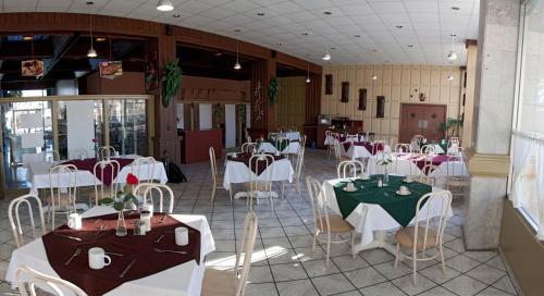 Restaurant, Hotel Villa Marina in Ensenada