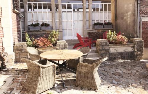 Fasilitas, La Porte De Bretagne in Peronne