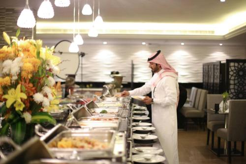 Food and beverages, Continent Hotel Al Waha Palace Riyad near King Fahd National Library