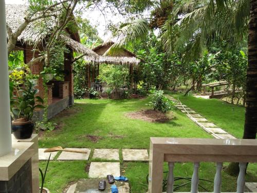 Quoc Phuong Riverside Homestay