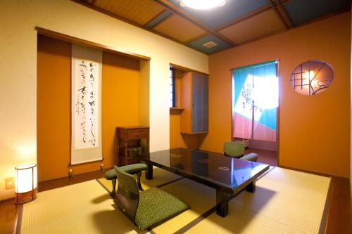 Standard Japanese-Style Twin Room 