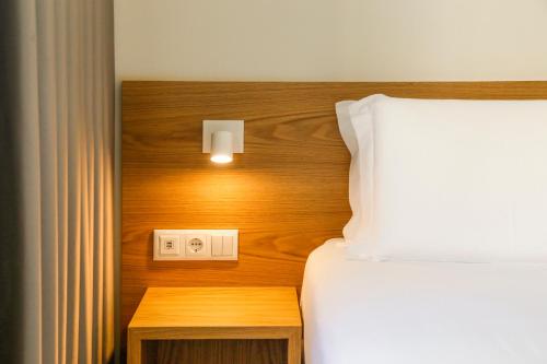 One-Bedroom Apartment image 3