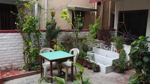 Kert, Silver Moon Guest House in Mahabalipuram