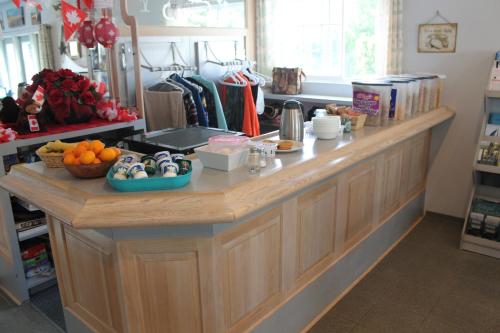 餐飲選擇, Leisure Inn in 特米斯卡明岸 (ON)