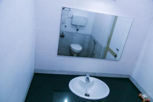 Standard Double Room image 1