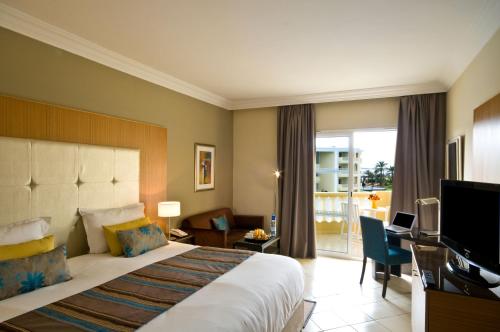 room detail thumbnail 1