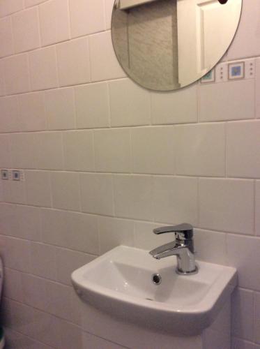 Rudan Guest House - image 12