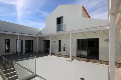 L&F House 4
