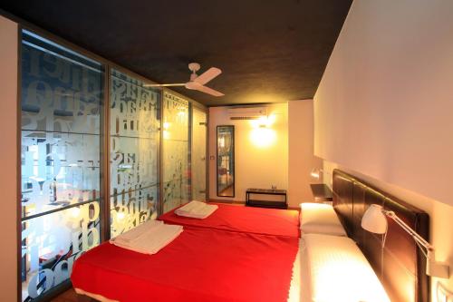 Marina Loft & Apartments - main image
