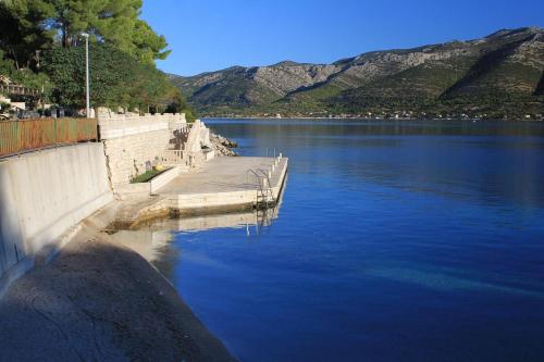 Apartments by the sea Medvinjak Korcula - 550 - main image