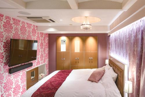 Deluxe Double Room Selected at Check-in image 2