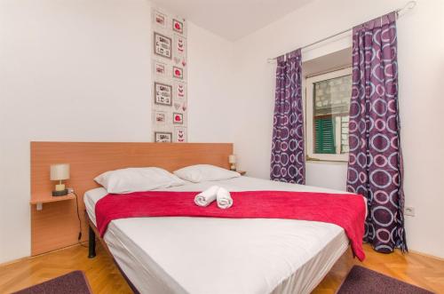  Apartment Mihaljevic in Omiš