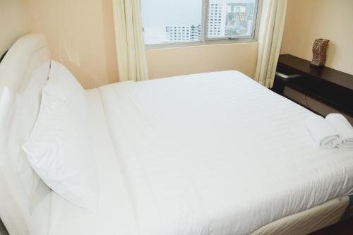 

1BR Cityview Sudirman Park By Travelio