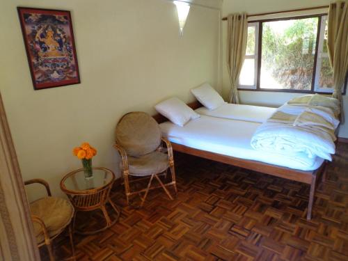 room detail thumbnail 1