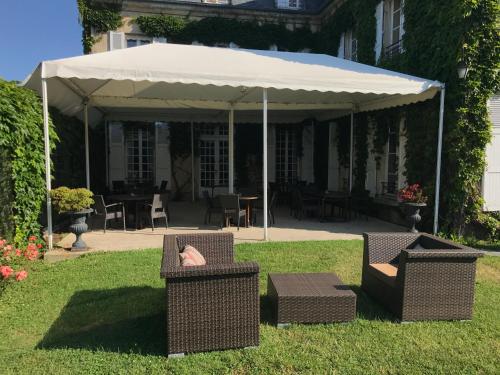 Удобства, Chateau de Sancy in Санси