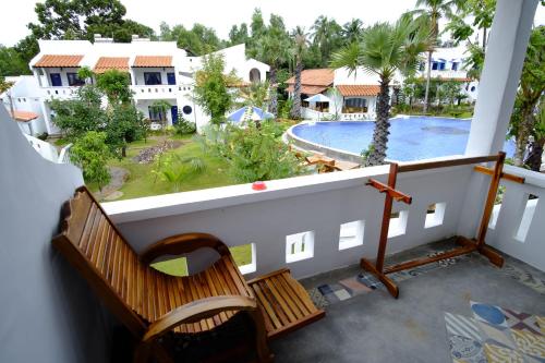 Isabella Resort near Ong Lang Beach