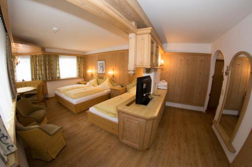 Alpenhotel Fernau - image 12