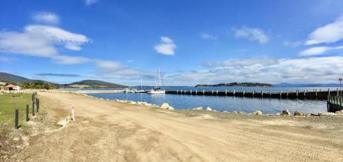 Manfield Seaside Bruny Island