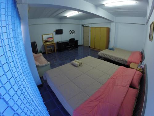 Earth Mansion Sai 5 in Sam Phran