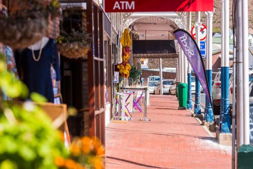 Simon's Town Quayside Hotel