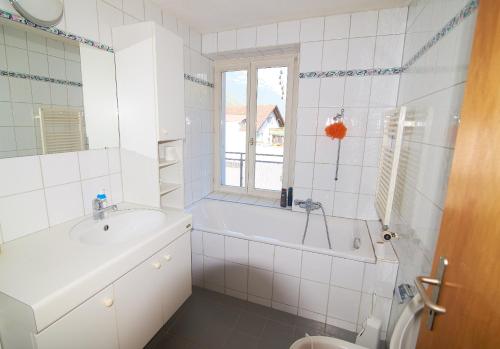 City Center Holiday Apartment - image 7