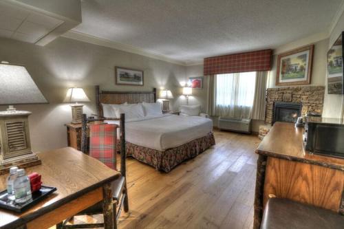 Premier King Room with Fireplace