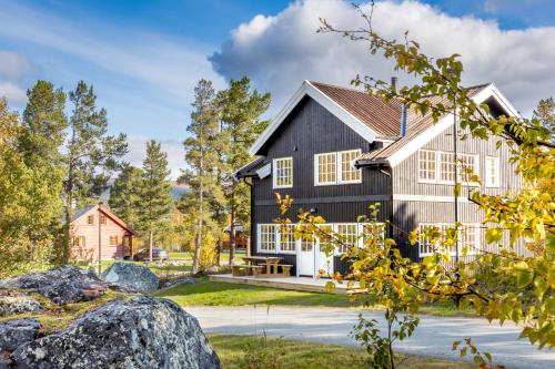 Large Five-Bedroom Cottage