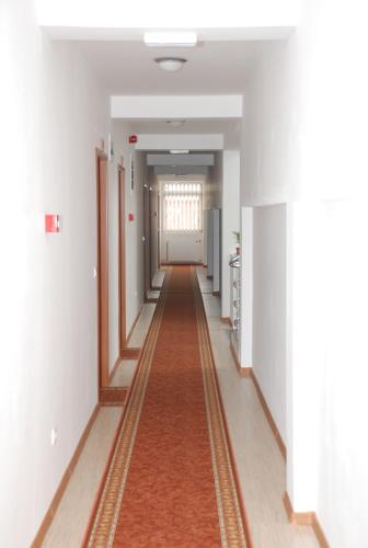 M Garni Hotel - image 7