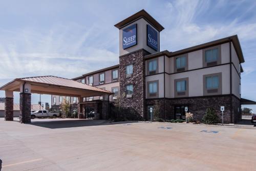 Sleep Inn & Suites Hennessey North