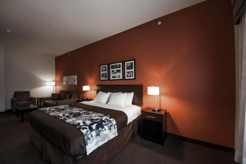 Sleep Inn & Suites Hennessey North