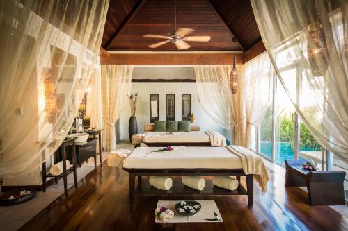 114342128 ROBINSON KHAO LAK