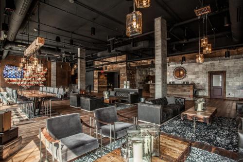 Ironworks Hotel Indy in شمال انديانابوليس