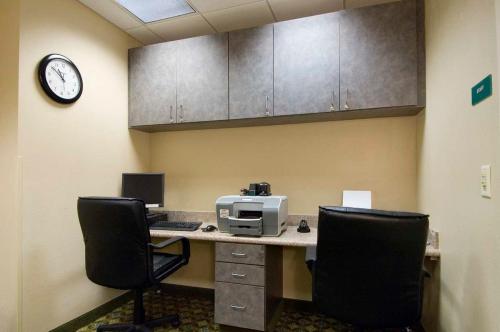 Hilton Garden Inn Green Bay - image 8