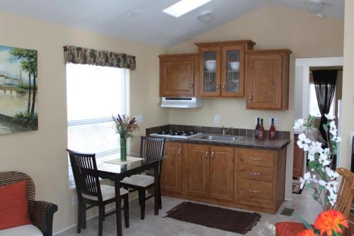 Arden Acres Executive Suites Cottages In Ca