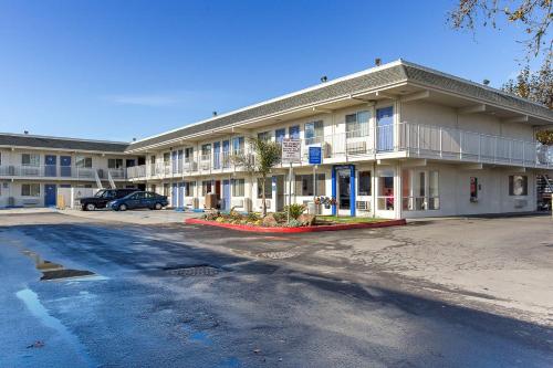 Motel 6 Hayward, CA- East Bay