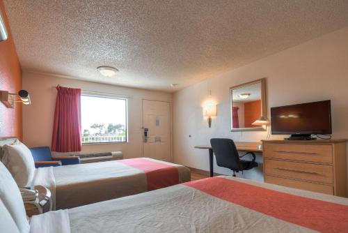 Motel 6 Carlsbad, CA - Near Legoland - 편의 시설/서비스