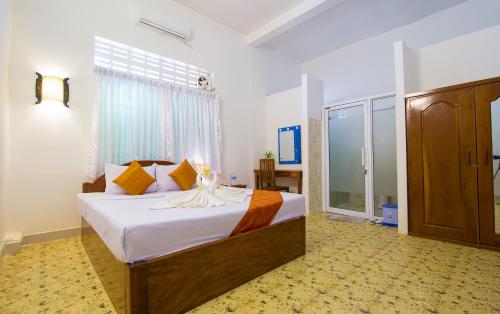 room detail thumbnail 0