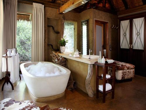 Jabulani Safari Relais & Chateaux - 샤워실