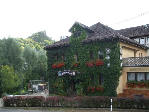 Accommodation in Burg Hohenstein