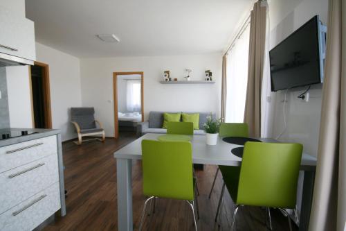 Apartmány Apollon Resort Lednice - image 12