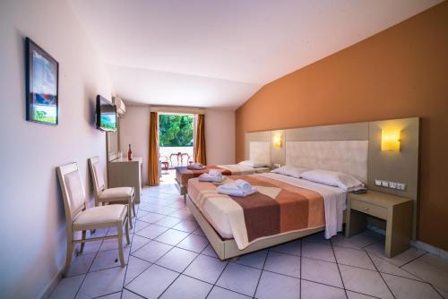 3* Porto Koukla Beach Zimmer