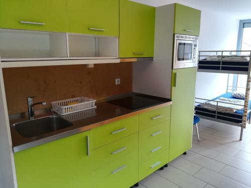 кухня, Simbol Hostel & Rooms with Free Private Parking in Любляна