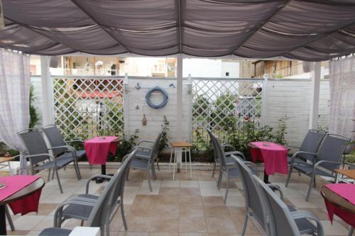 Hotel Mallas - image 2