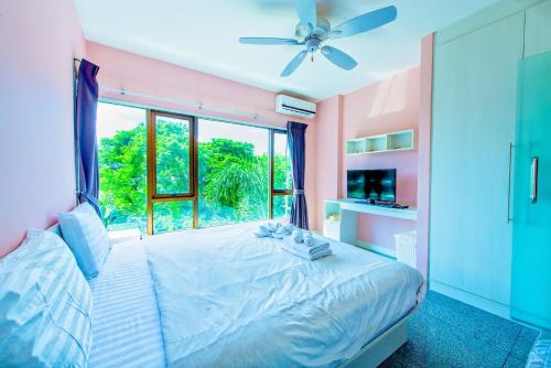 Two Bedroom Family Apartment with Pool View