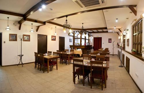 Nostalzhi Hotel - image 3