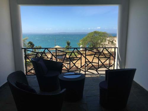Balcony/terrace, Hotel de la Poste in Diego Suarez