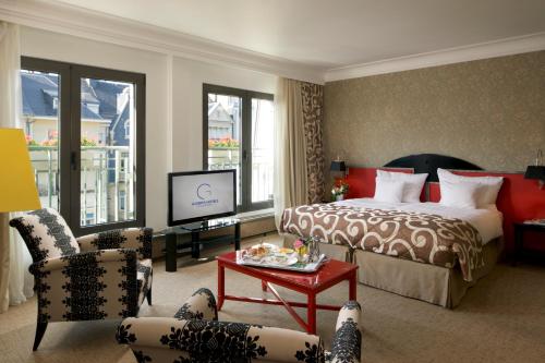 2 twin beds