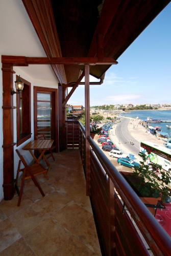 Family Hotel Saint Nikola - free parking 2